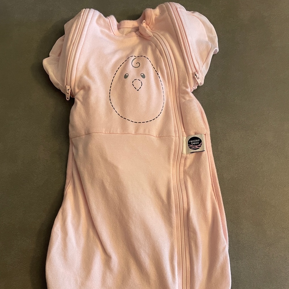 Nested Bean Zen One - 0-3 months - worn once - like new